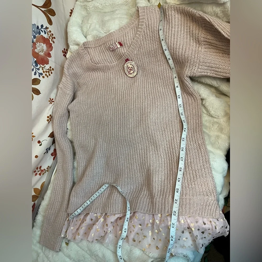 NWT SO Girls XL/16 Pale Pink Gold Heart Ruffle Hem Fall Winter Valentine Sweater